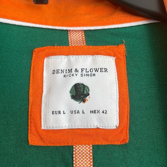 Denim & Flower Green, White & Orange Button Down Shirt - Picture 3 of 7